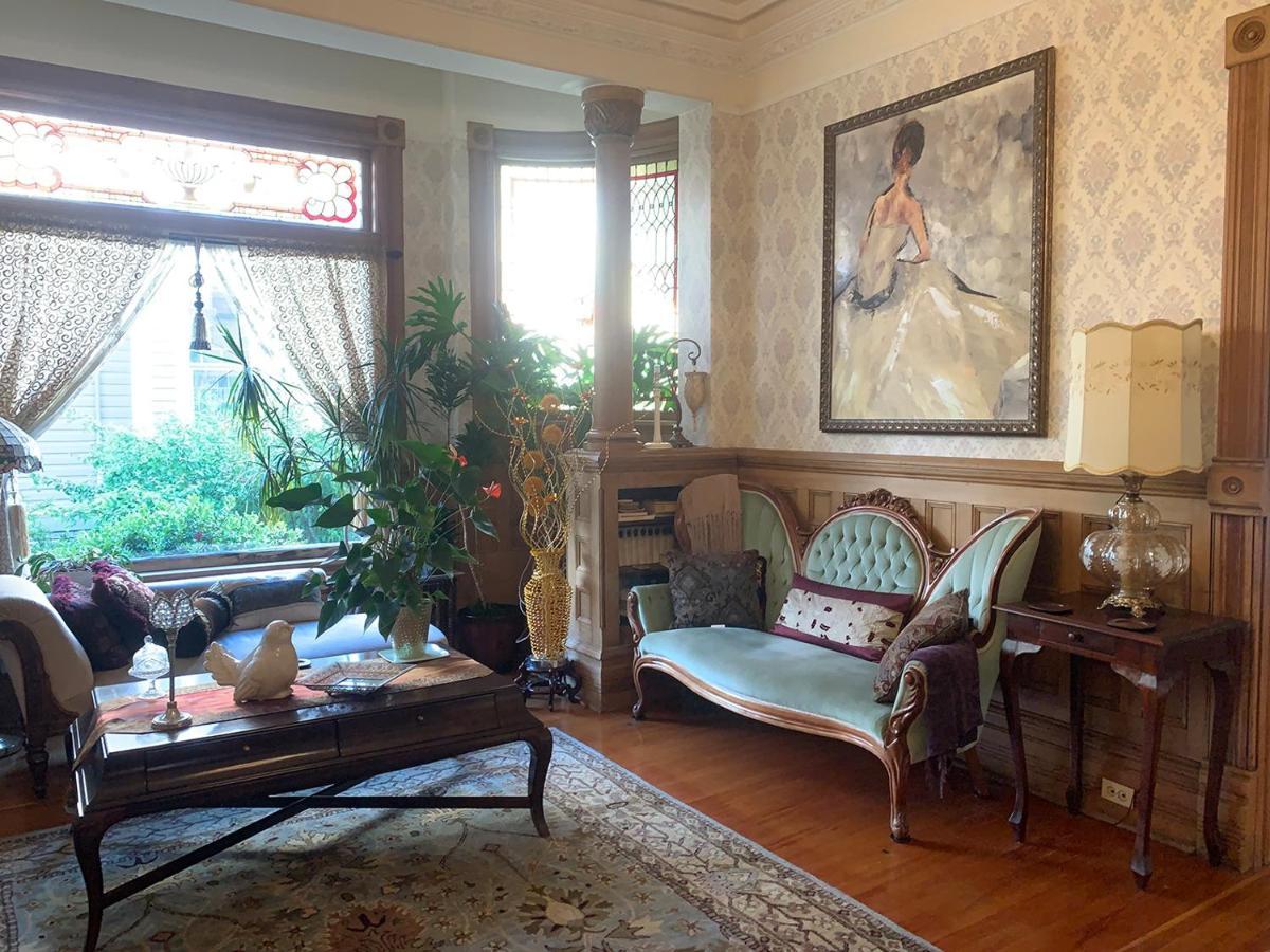Haterleigh Heritage Inn วิกตอเรีย ภายนอก รูปภาพ